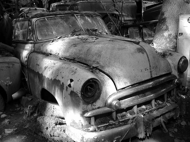 Autofriedhof - 184.JPG - Historischer Autofriedhof,    Gürbetal (CH)